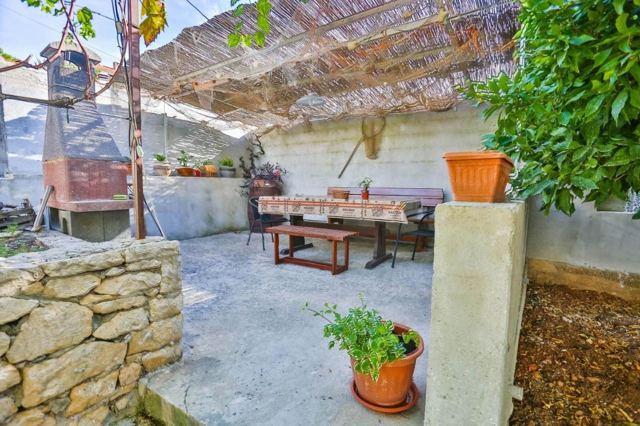 Apartments With A Parking Space Sutivan, Brac - 752 Luaran gambar