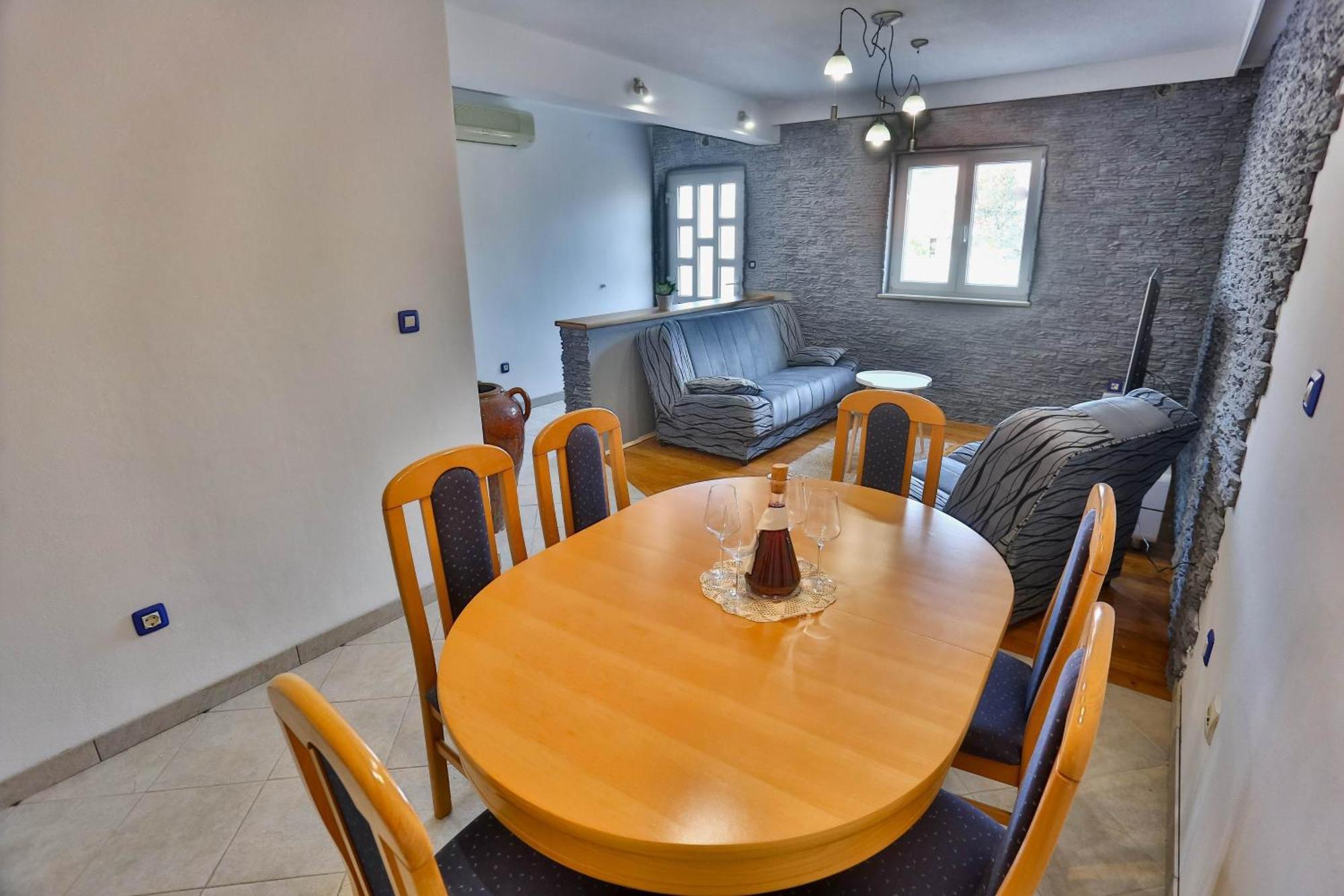 Apartments With A Parking Space Sutivan, Brac - 752 Bilik gambar